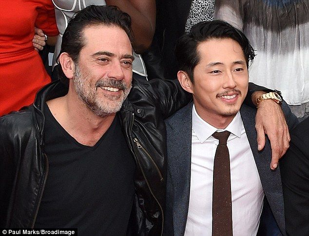 jeffrey dean morgan and steven yeun